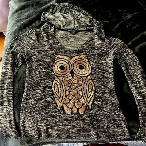 Grey owl shirt